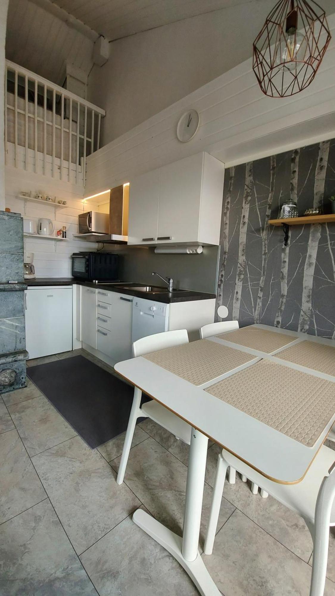 Villa Soepoe Moekki Himoksella Palveluiden Vieressae Jämsä Exterior foto